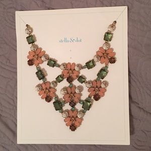 Stella and Dot Fleurette Statement Necklace