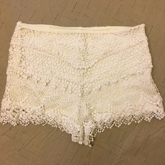 Urban Outfitters Pants - UO Kimchi Blue Shorts