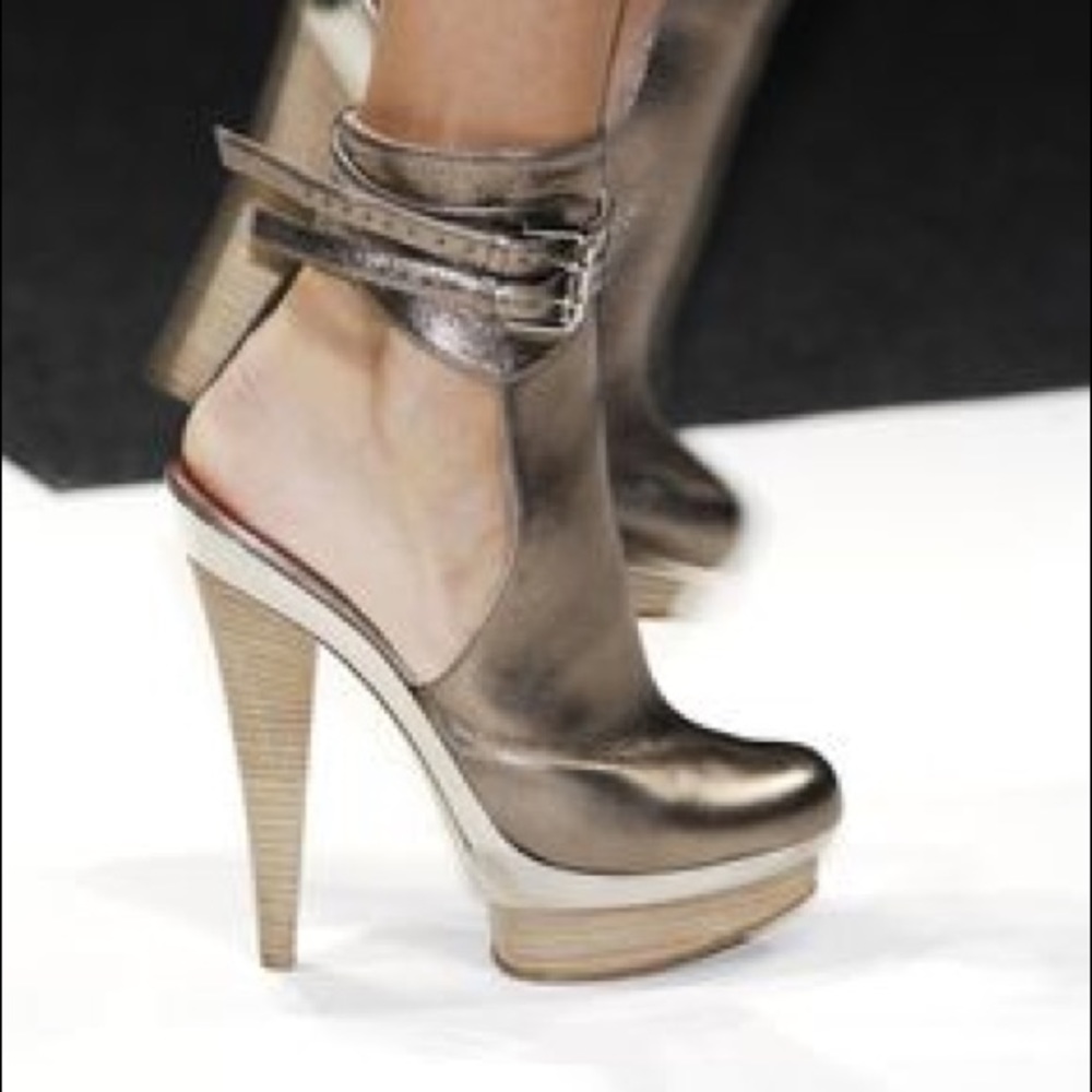 Rare Brioni Ankle Wrap Runway Heels