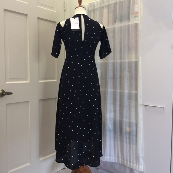 🎉HP🎉Cold-shoulder Hi-Lo white polka dotted dress - Picture 3 of 8