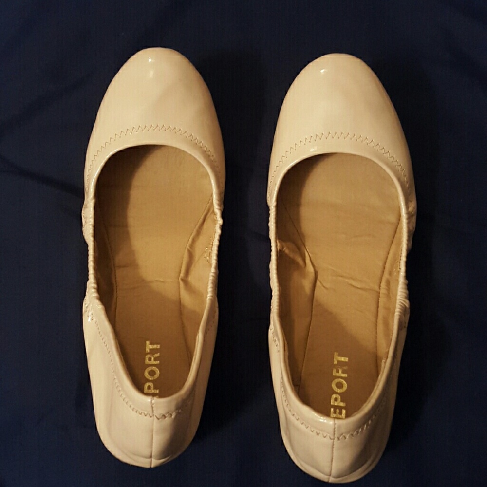 Like new!  cream/blush, flats.