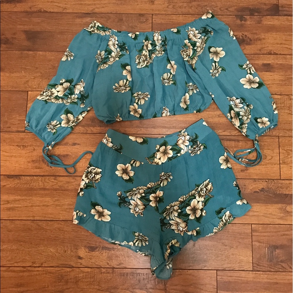 Two piece set