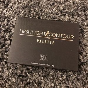 Highlight &a contour palette by IBY beauty