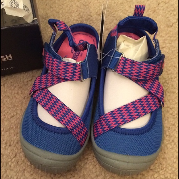 Osh Kosh water shoes - Picture 2 of 2