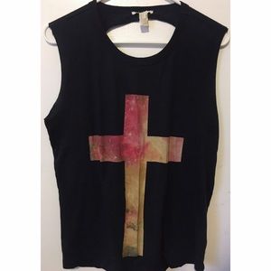Graphic muscle tee with ladder cutout design