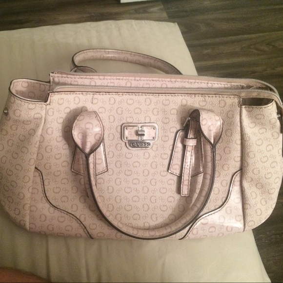 Guess Tote/Handbag - Picture 6 of 6