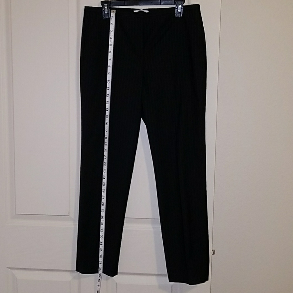 NBW T Tahari pin stripe pants w pockets! Sz10