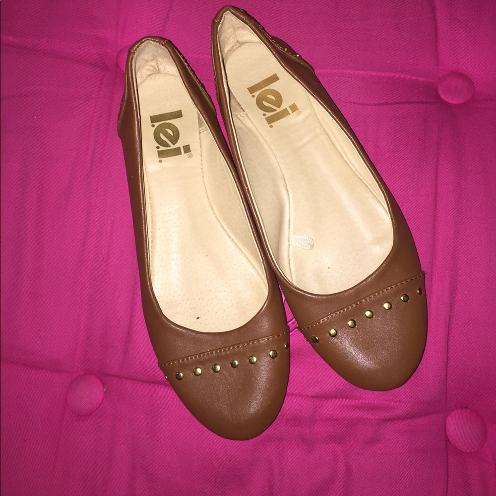 brown & gold flats