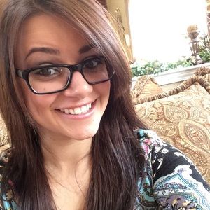 Meet your Posher, Valerie