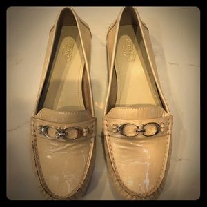 Coach flat loafer 8.5 Nude patent w slight shimmer