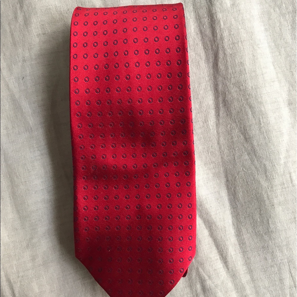 TALL TIE extra long men's tie in red/blue pattern.