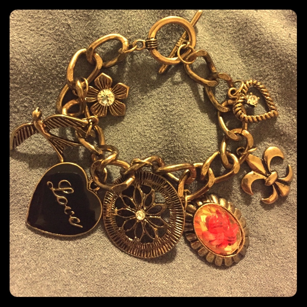 Charm bracelet