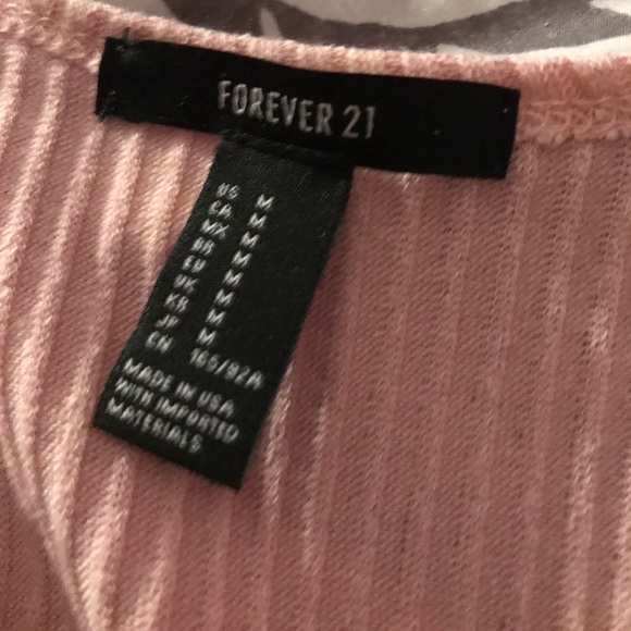 baby pink ribbed crop top - Picture 3 of 3