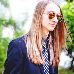 Meet your Posher, Bradley