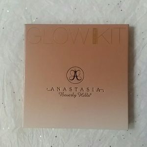 Anastasia Beverly Hills Glow Kit