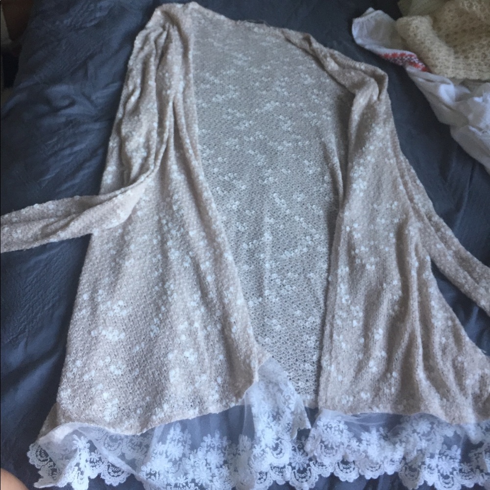 Cardigan lace