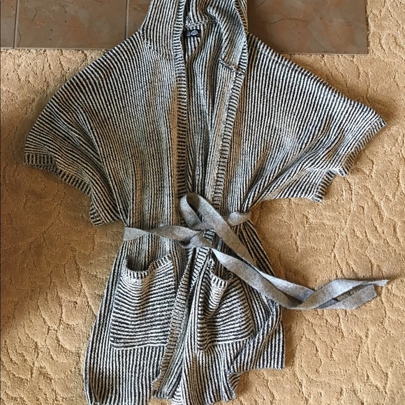 Black and White Oversized Cardigan with Tie Waist. - Picture 1 of 4