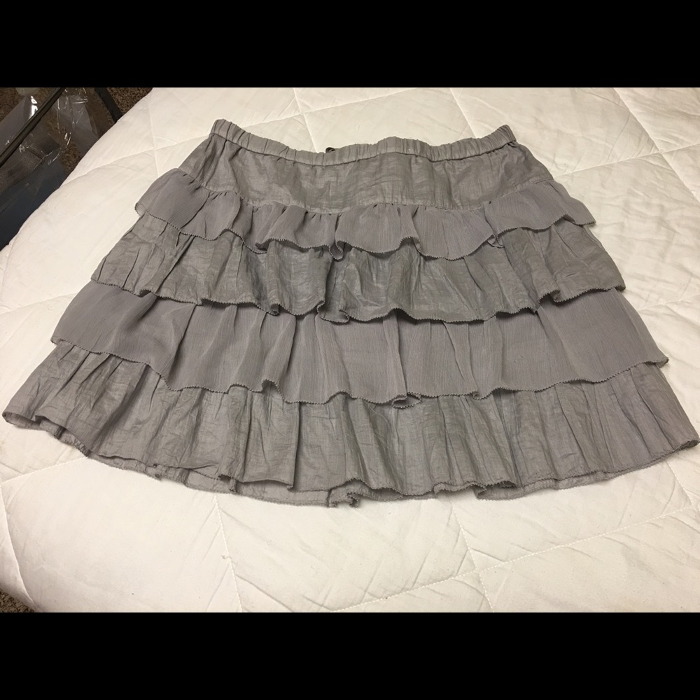 Clean old navy skirt from smoke free pet free home