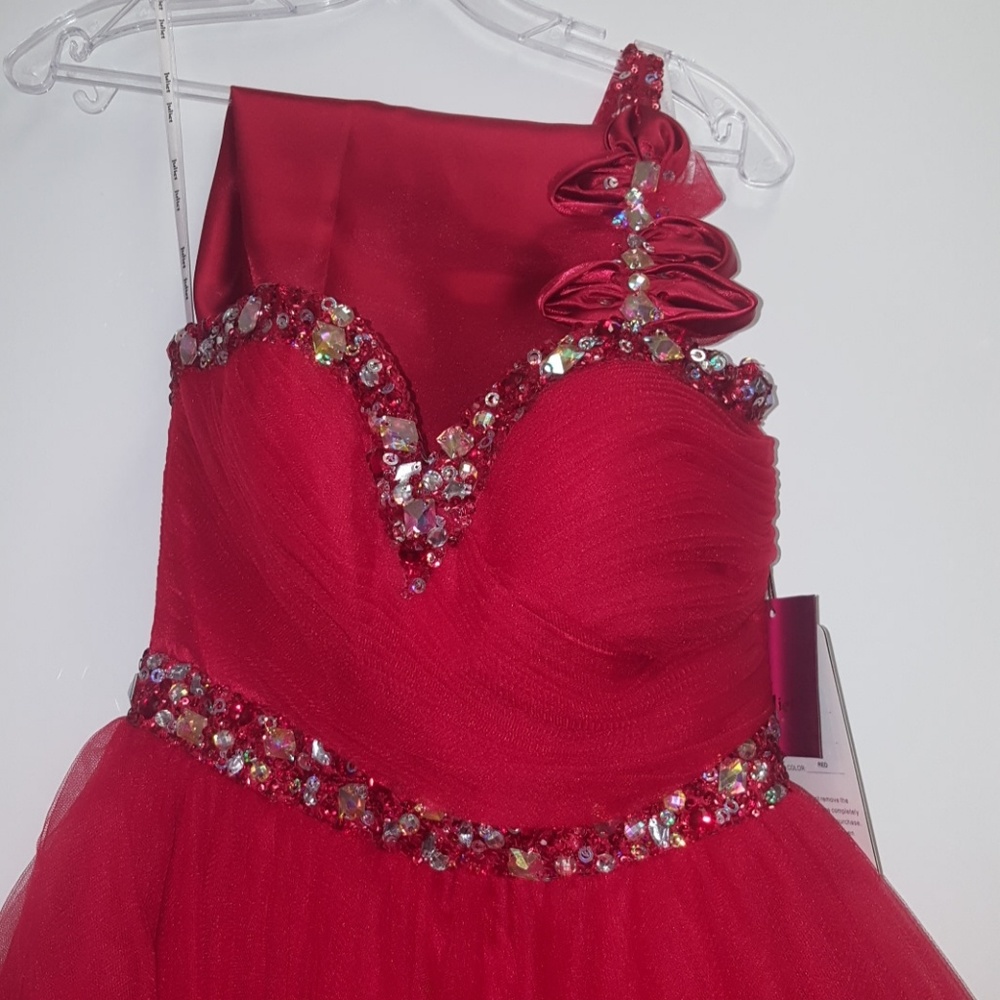 Prom dress red size small.