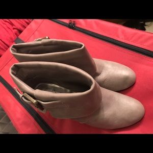 New Direction Taupe Booties Size 8