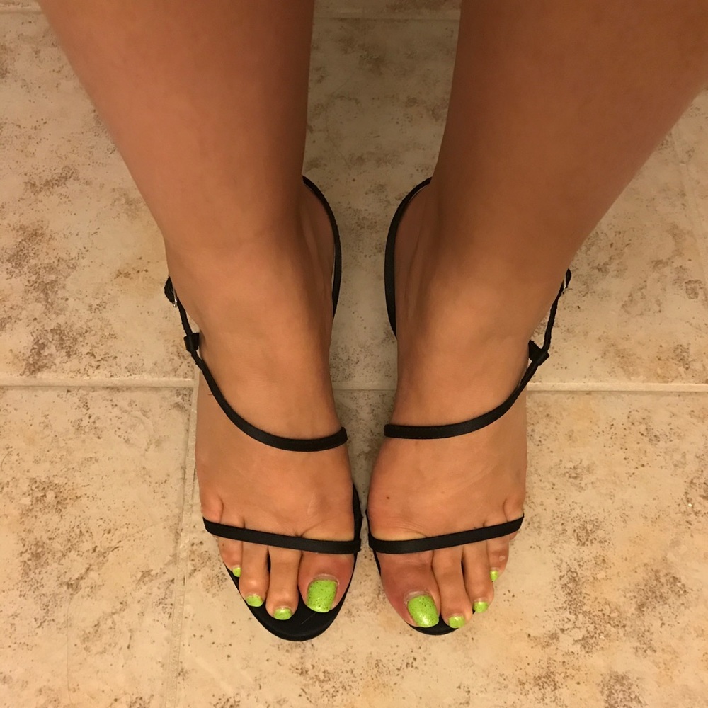 WHBM sexy strappy heels! - Picture 2 of 4