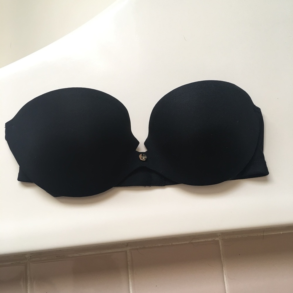 Victoria's secret very sexy strapless bra 32A