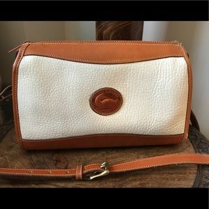 vintage DOONEY & BOURKE  shoulder bag