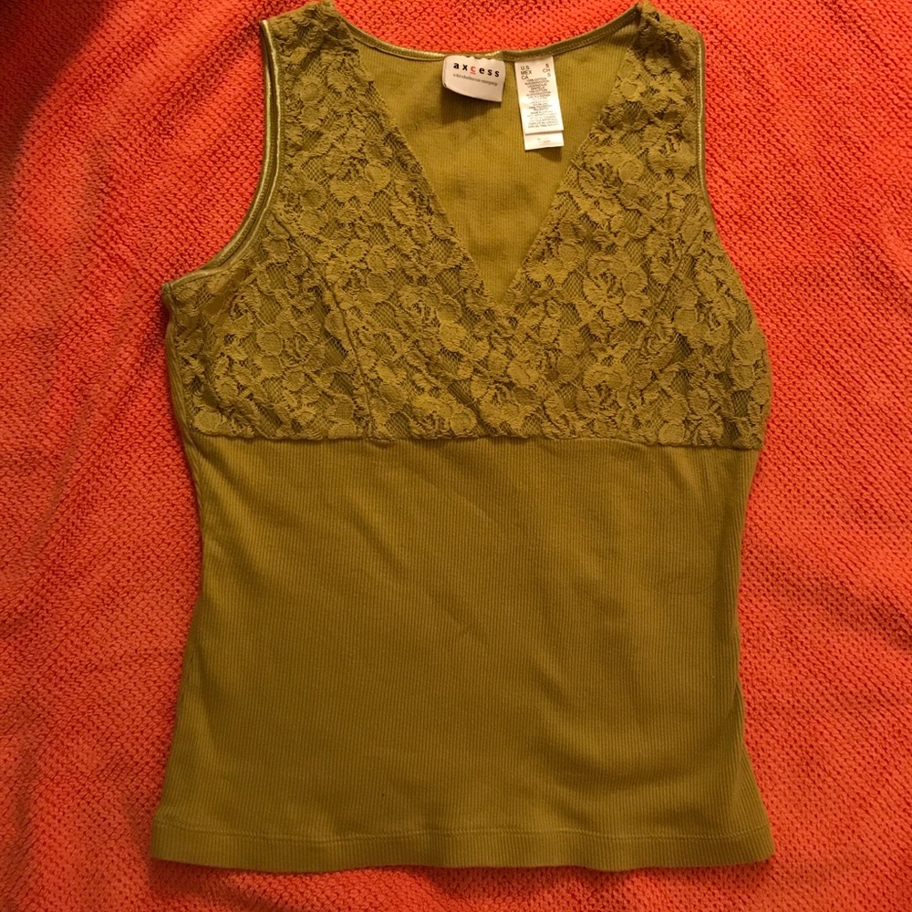 Access Liz Claiborne cotton and lace lime top