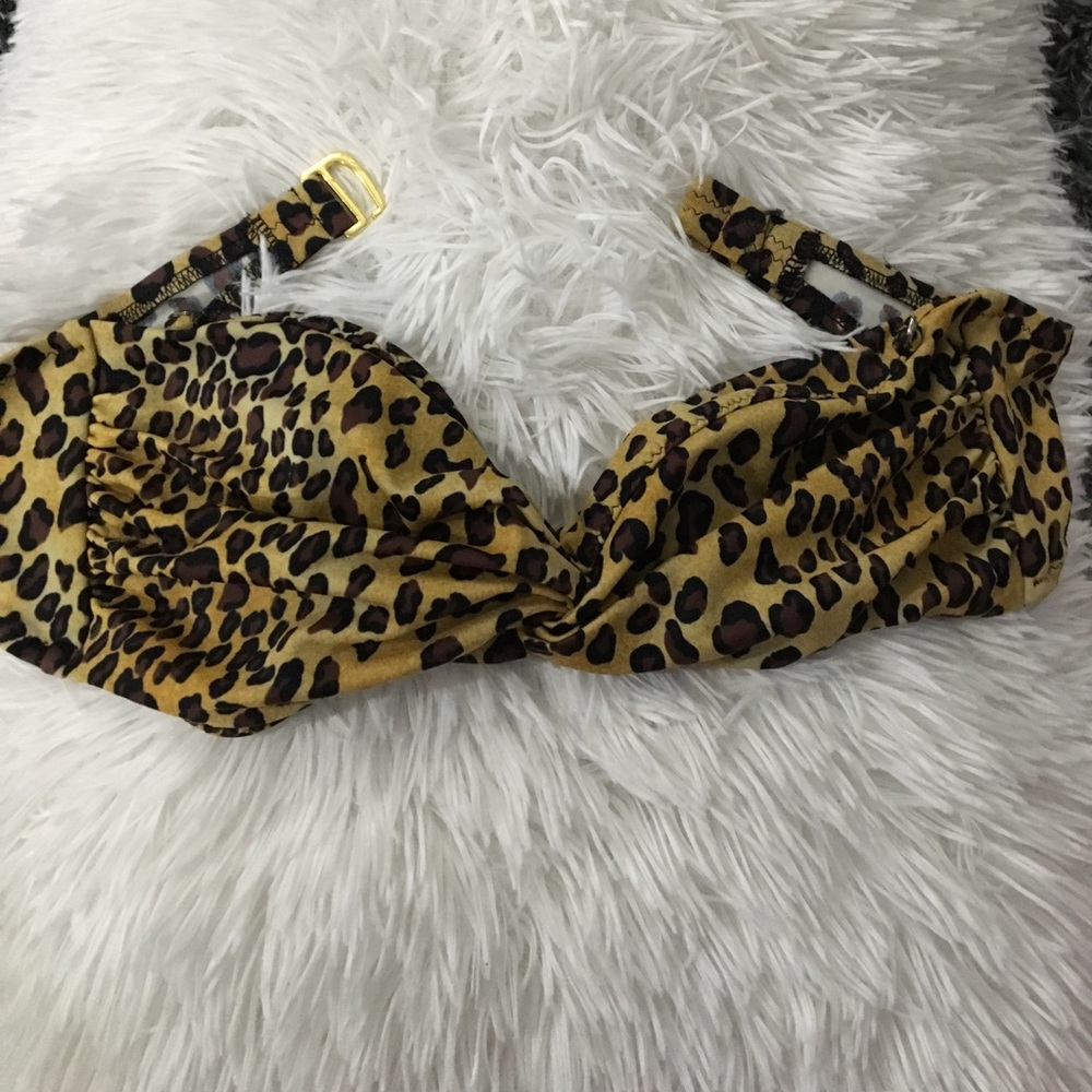 Strapless bikini top