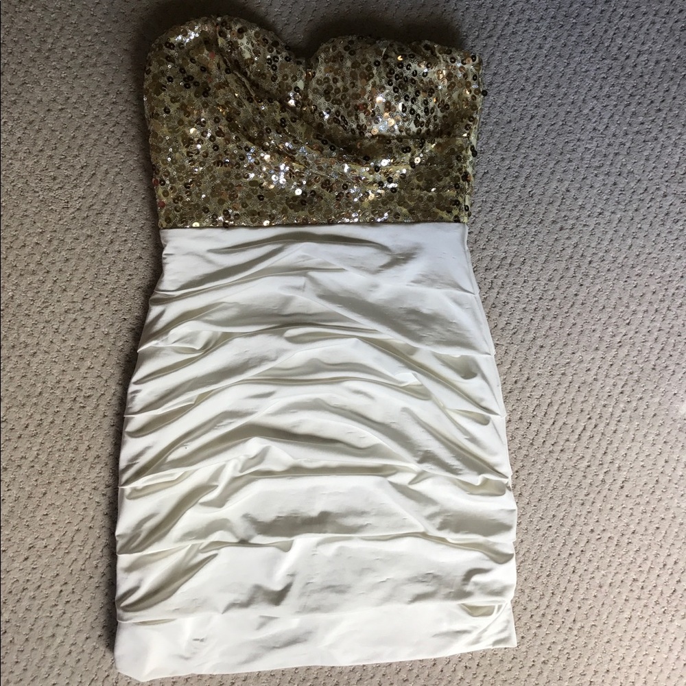Speechless size 5 white and gold sequins