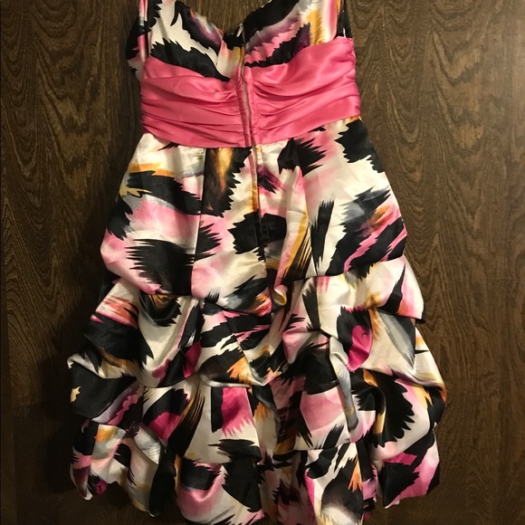 Dress - Picture 2 of 6