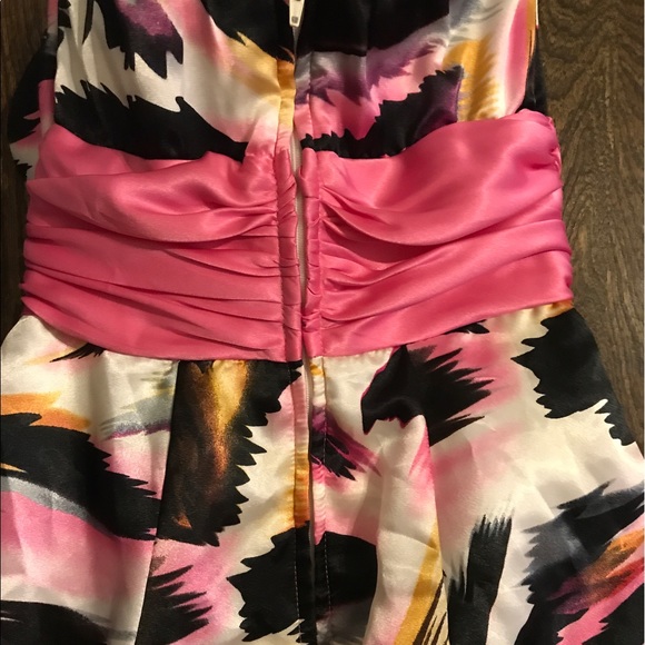 Dress - Picture 4 of 6