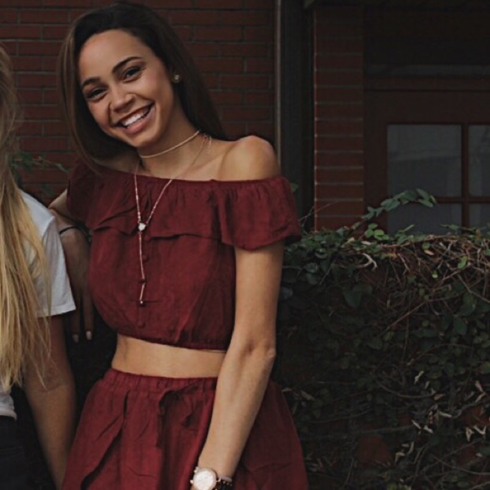 Meet your Posher, Alexus