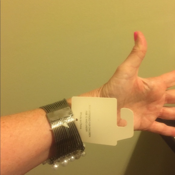 Bracelets $4 buys both! - Picture 7 of 8