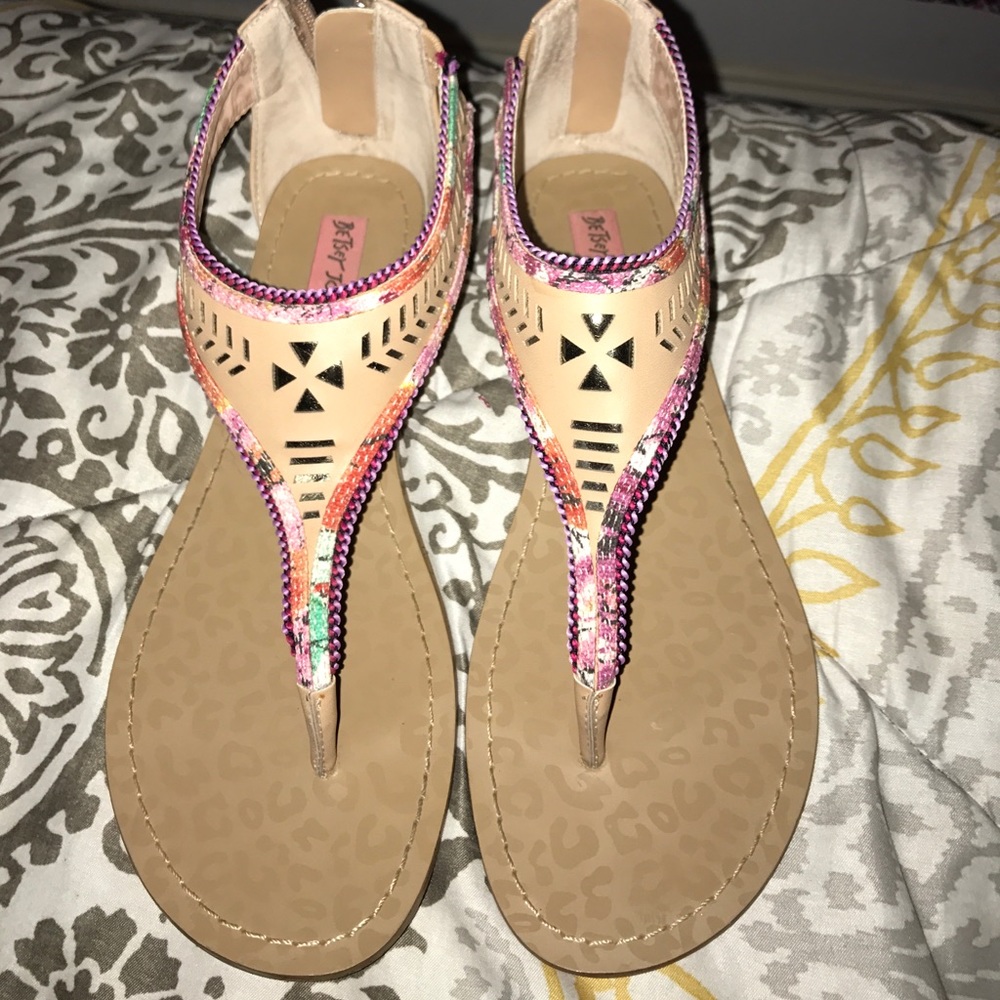 betsy johnson sandals