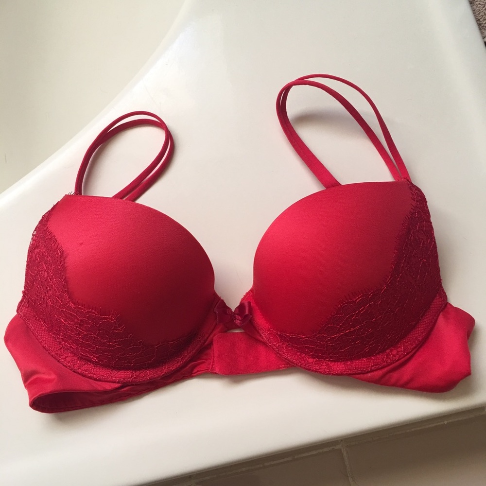🔴SOLD🔴 Victoria's secret very sexy push up bra