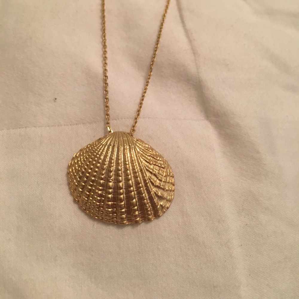 Gold plated seashell necklace