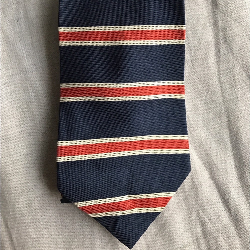 Vintage American Eagle men's necktie.