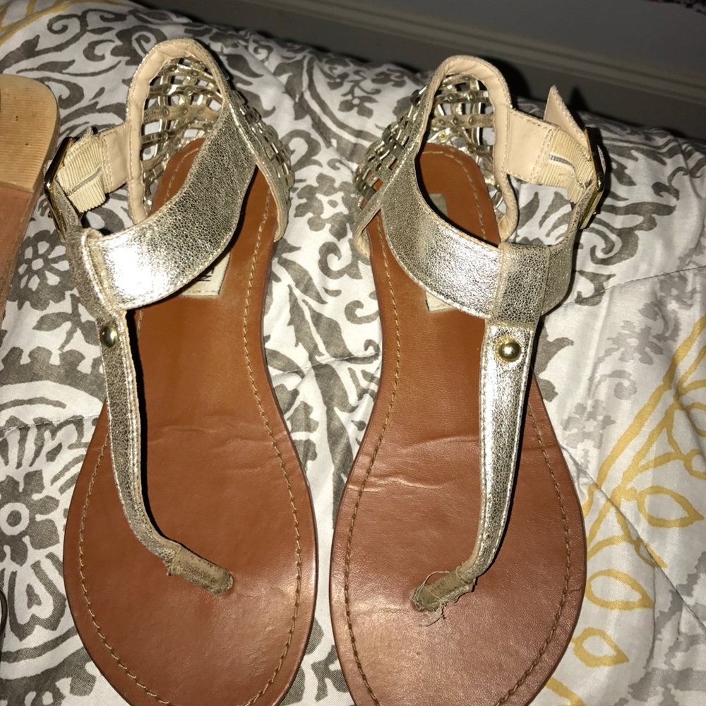steve madden gold sandals - Picture 1 of 4