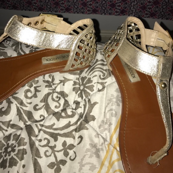 steve madden gold sandals - Picture 3 of 4