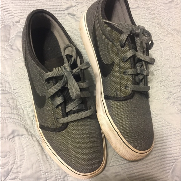 Nike boys casual shoes - Picture 4 of 4