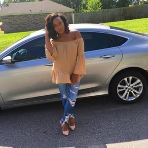 Meet your Posher, Tiera