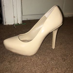 SALE ‼️ NUDE PUMPS