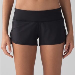 NEW! Lululemon Speed Short 4 way stretch 2.5"