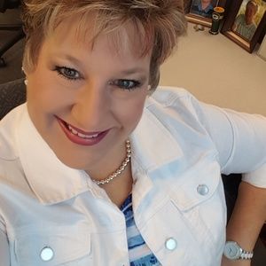 Meet your Posher, Annette