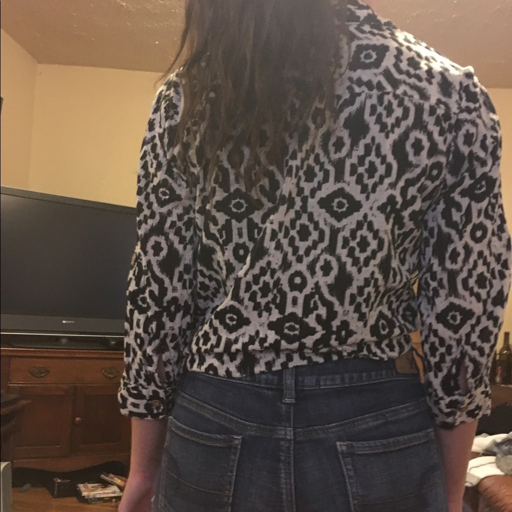 Croft&Barrow Patterned Button Up - Picture 3 of 3