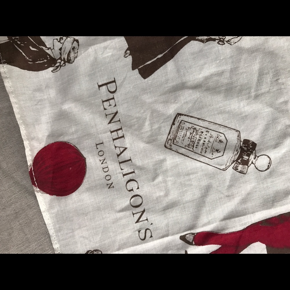 Vintage Limited Edition Penhaligon's pocket square - Picture 2 of 2