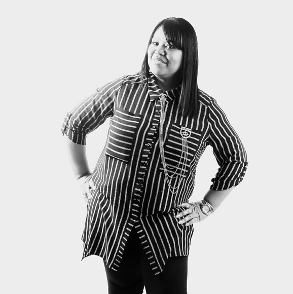 Meet your Posher, Sasha - Picture 2 of 4