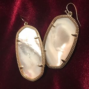Kendra Scott Danielle Earrings In Ivory Pearl
