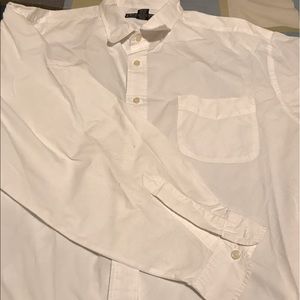 Classic A&F white dress shirt